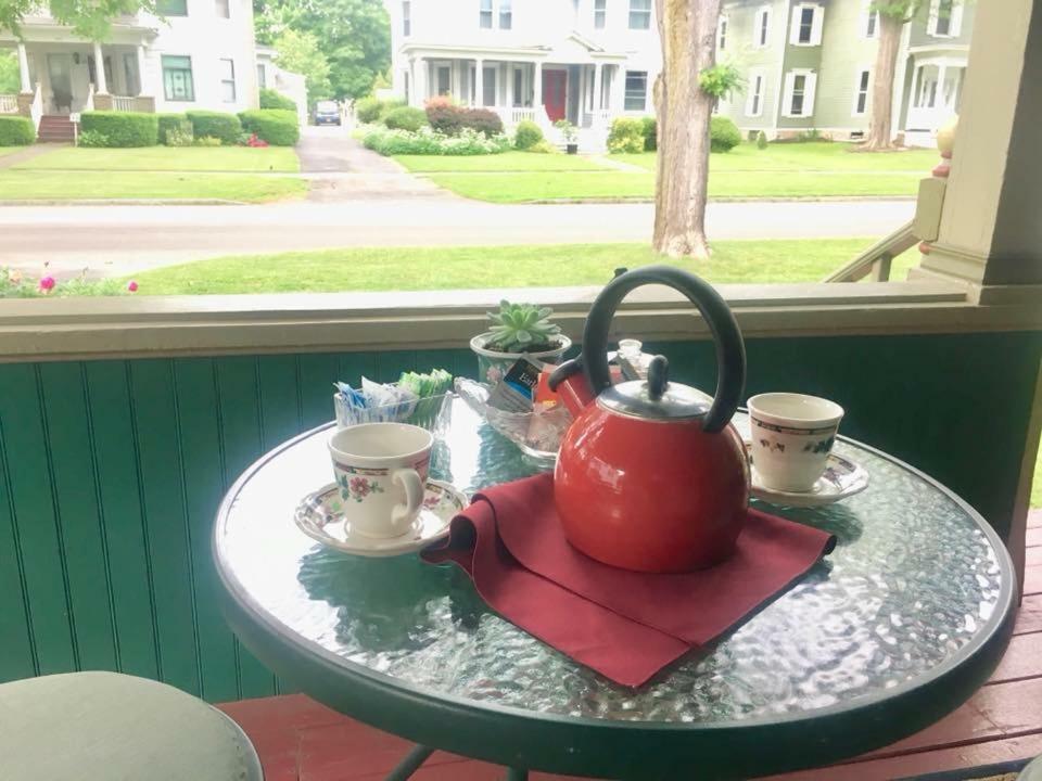 Trimmer House Bed And Breakfast Penn Yan Eksteriør bilde