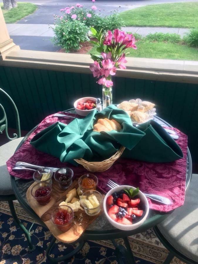 Trimmer House Bed And Breakfast Penn Yan Eksteriør bilde